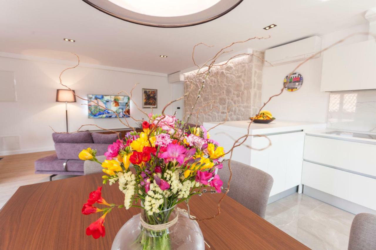 The Square Makarska, Lux App In The Heart Of The City Exterior foto